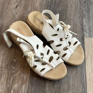 Earth Spirit White and Tan Sandals